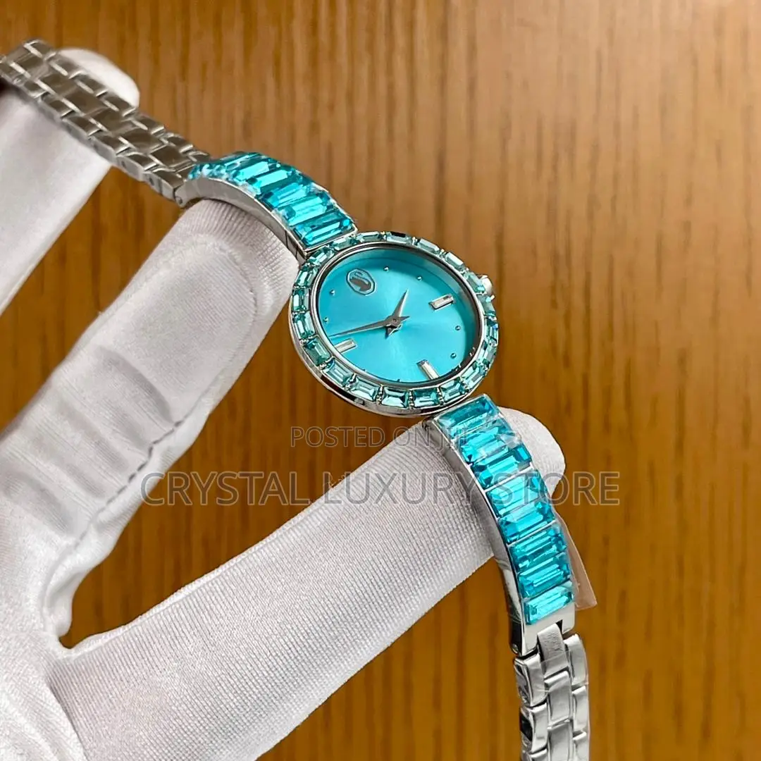 Swarovski Quality Luxury Ladies Chain Strap Wristwatch