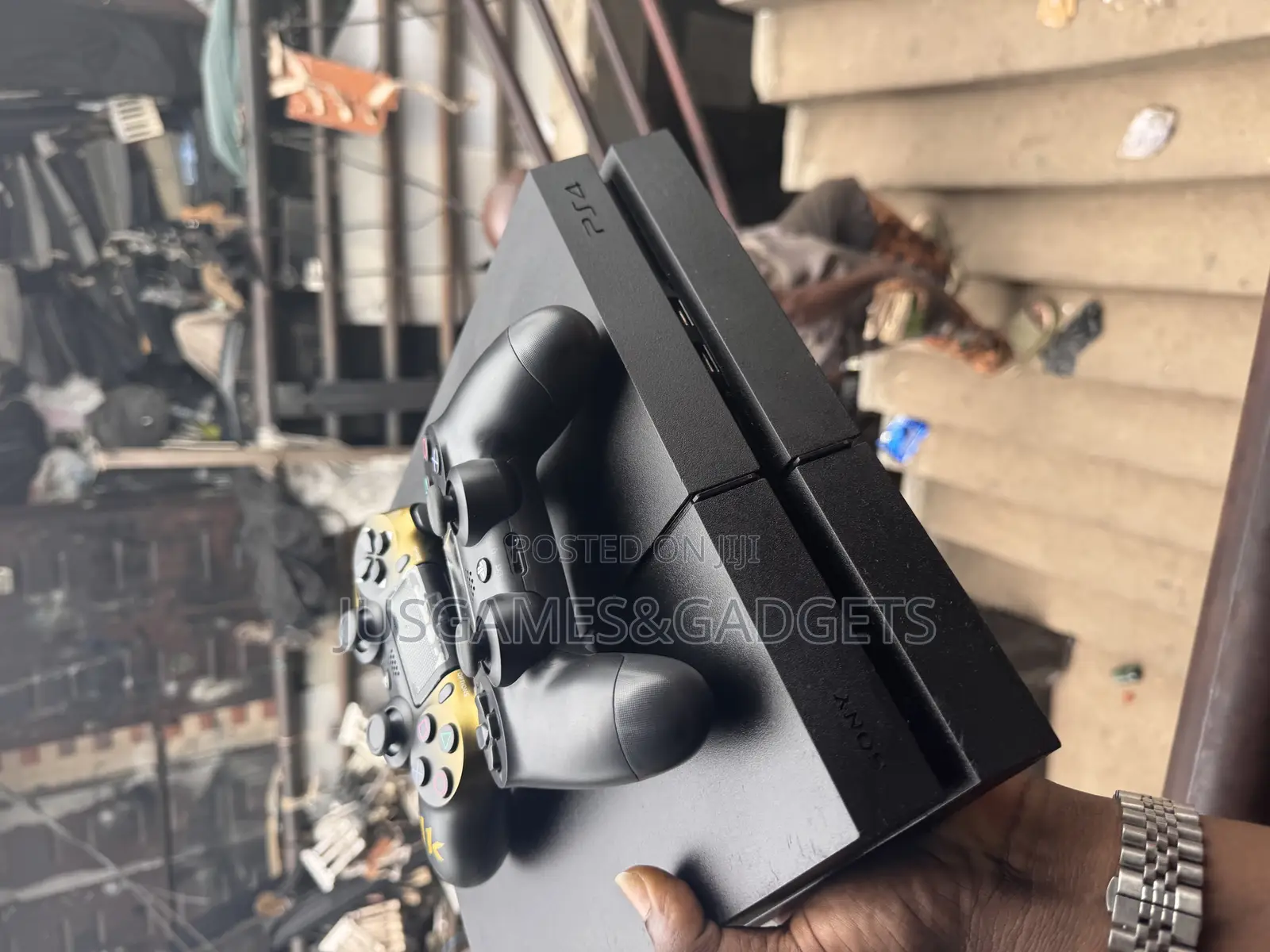 Clean London Used Playstation 4 Standard