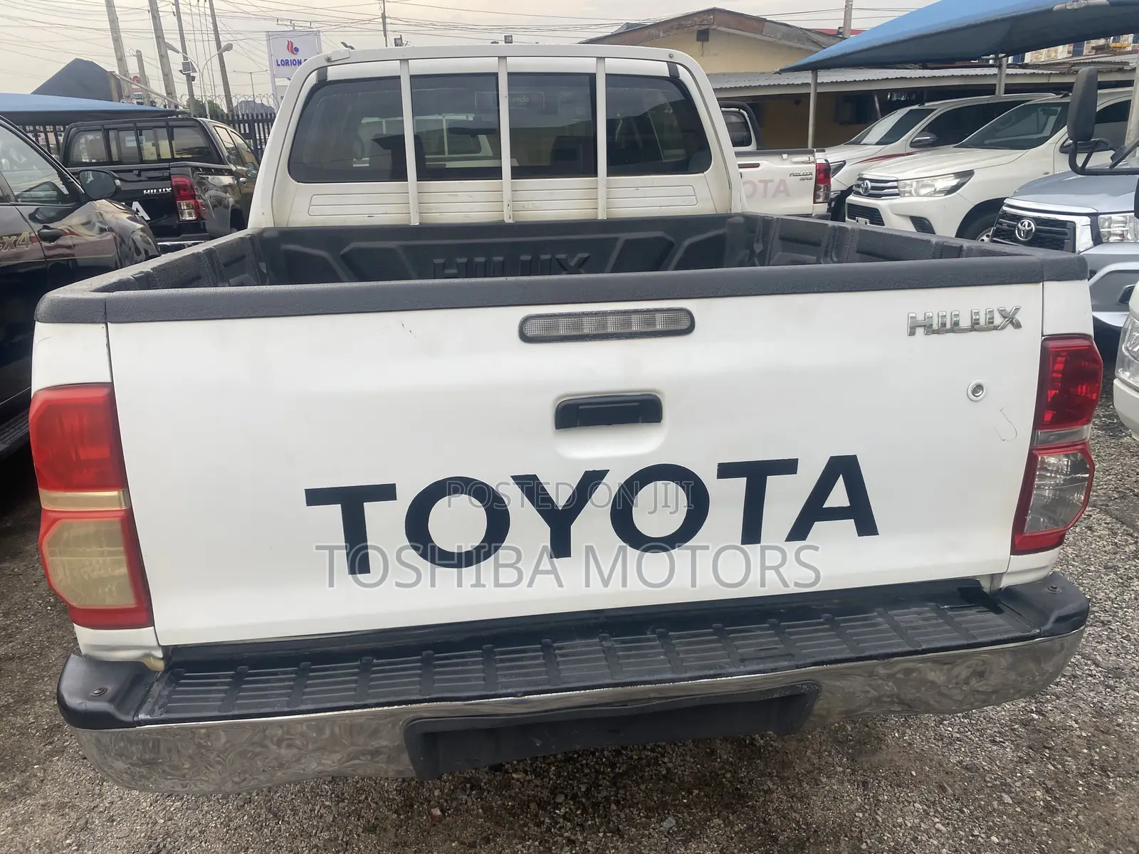 Toyota Hilux 2015 White