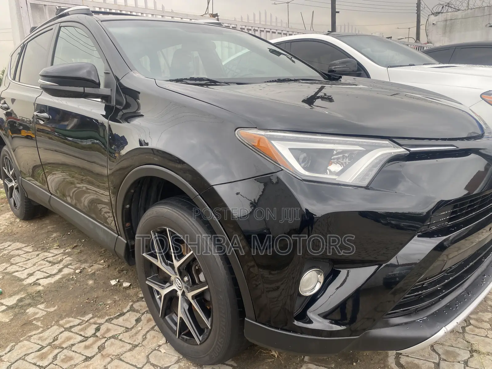 Toyota RAV4 SE AWD (2.5L 4cyl 6A) 2017 Black