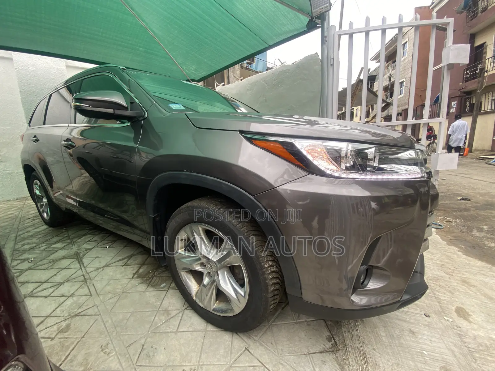 Toyota Highlander Limited 4dr SUV AWD (3.5L 6cyl 6A) 2014 Gray