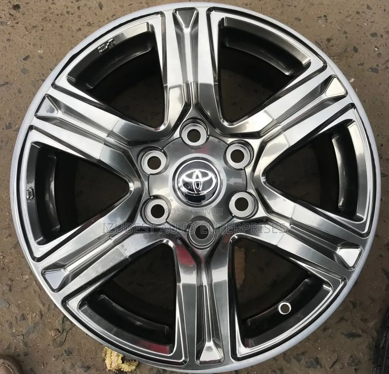 17inch Rim Hilux 2023