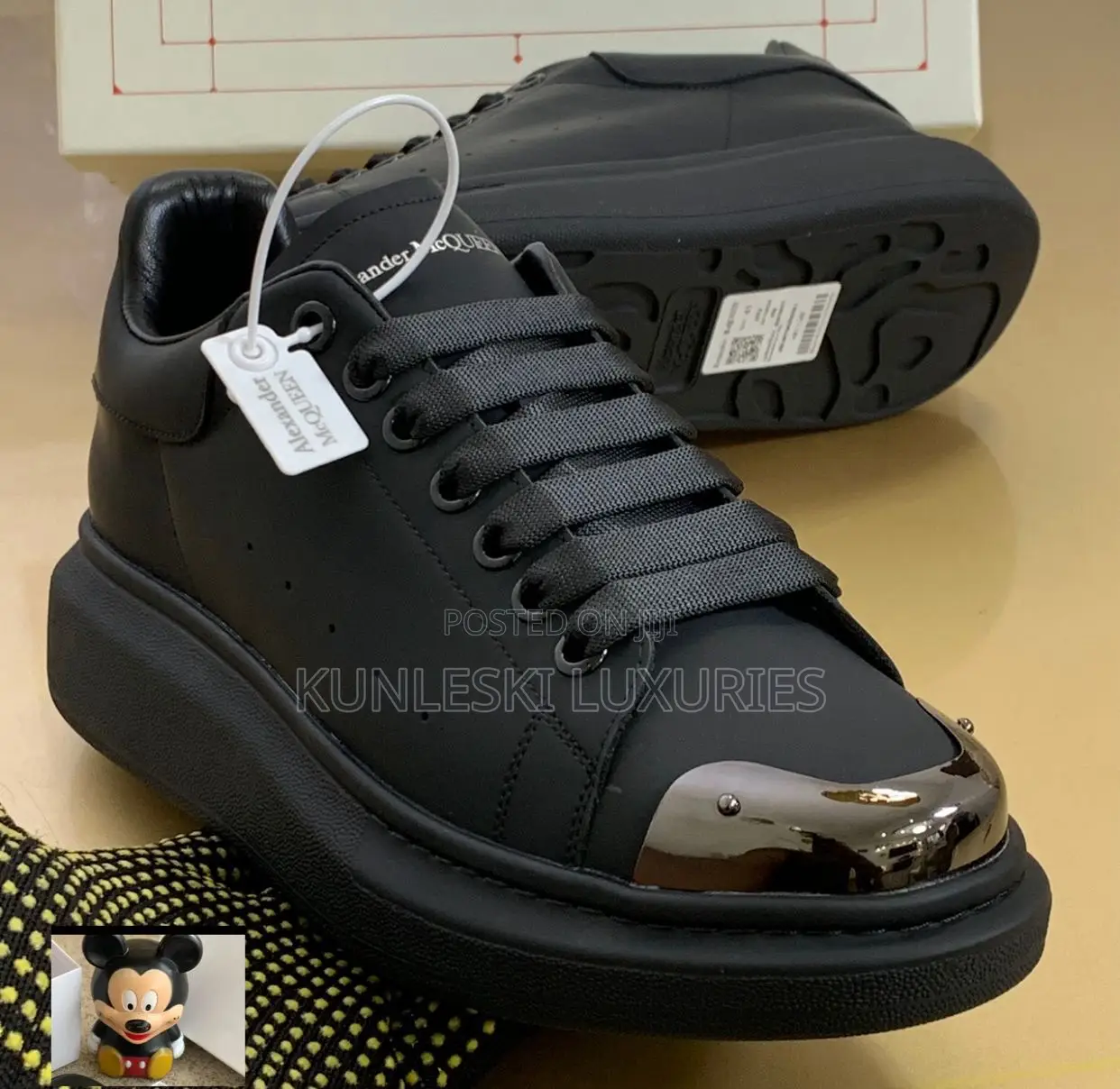 Original Alexander McQueen Black / White Leather Sneakers in 2 Colors