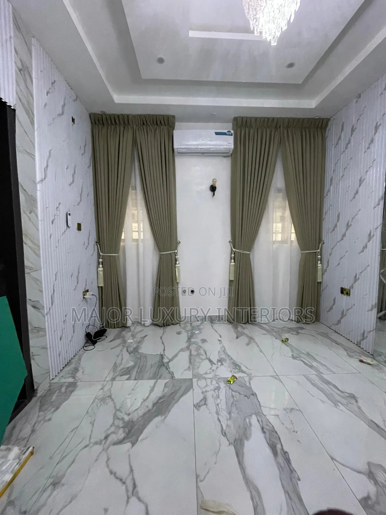 High Quality Turkey Curtains With Pleated Design Neatly Arranged