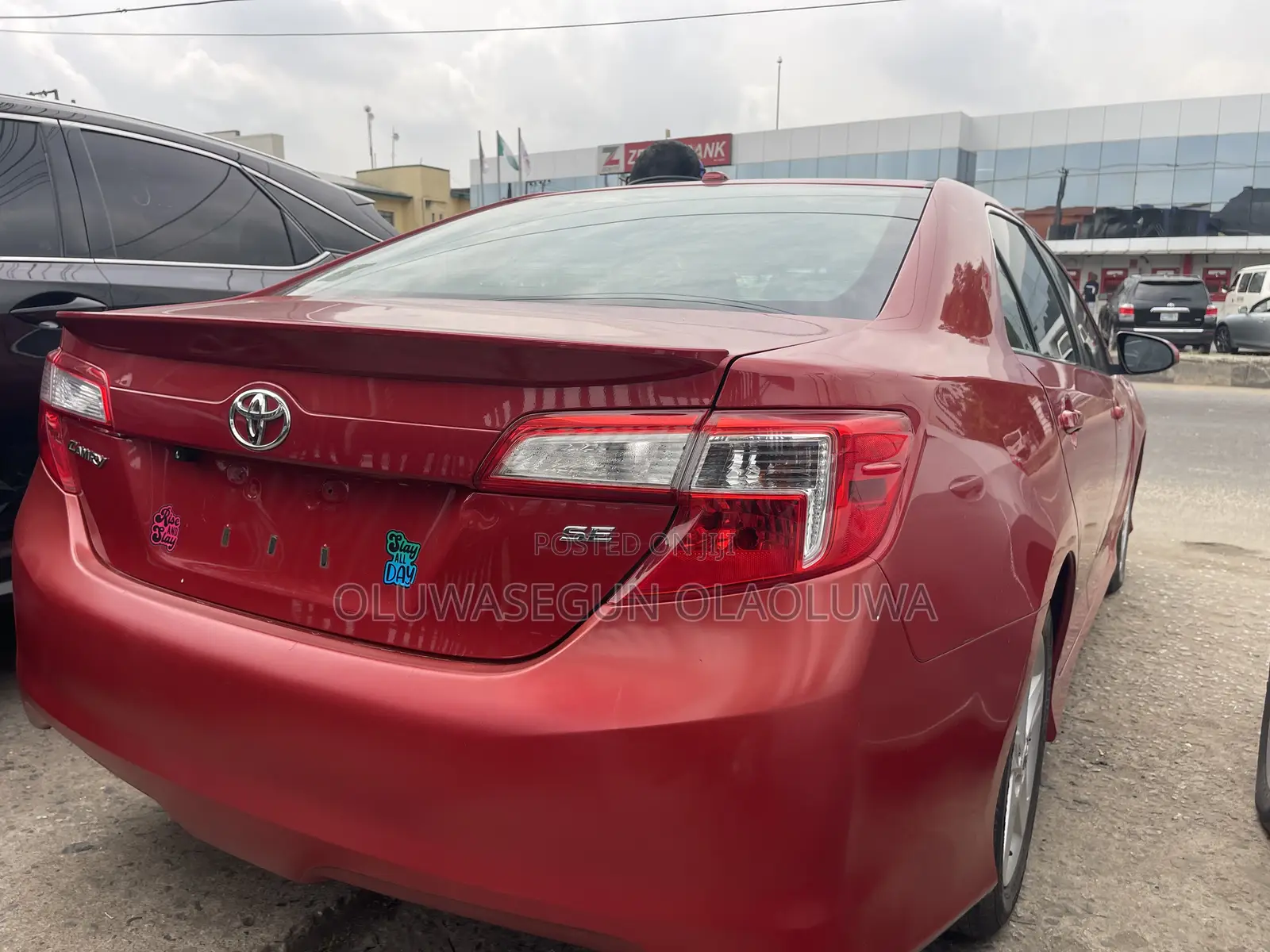 Toyota Camry SE 4dr Sedan (2.5L 4cyl 6A) 2012 Red