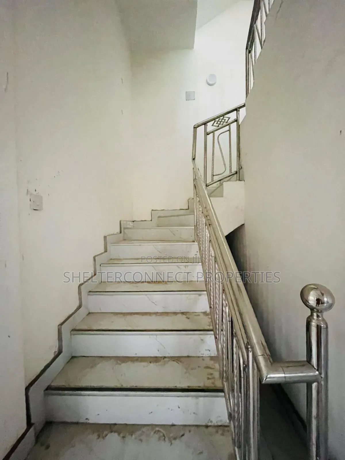 4bdrm Duplex in Adeniyi Jones for sale
