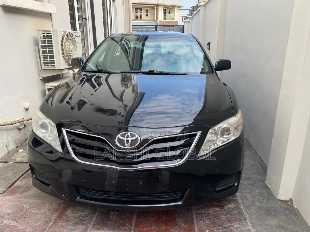 Toyota Camry LE 4dr Sedan (2.5L 4cyl 6A) 2011 Black