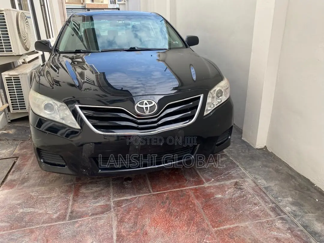 Toyota Camry LE 4dr Sedan (2.5L 4cyl 6A) 2011 Black