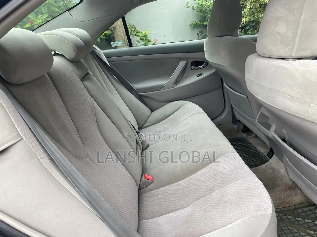 Toyota Camry LE 4dr Sedan (2.5L 4cyl 6A) 2011 Black