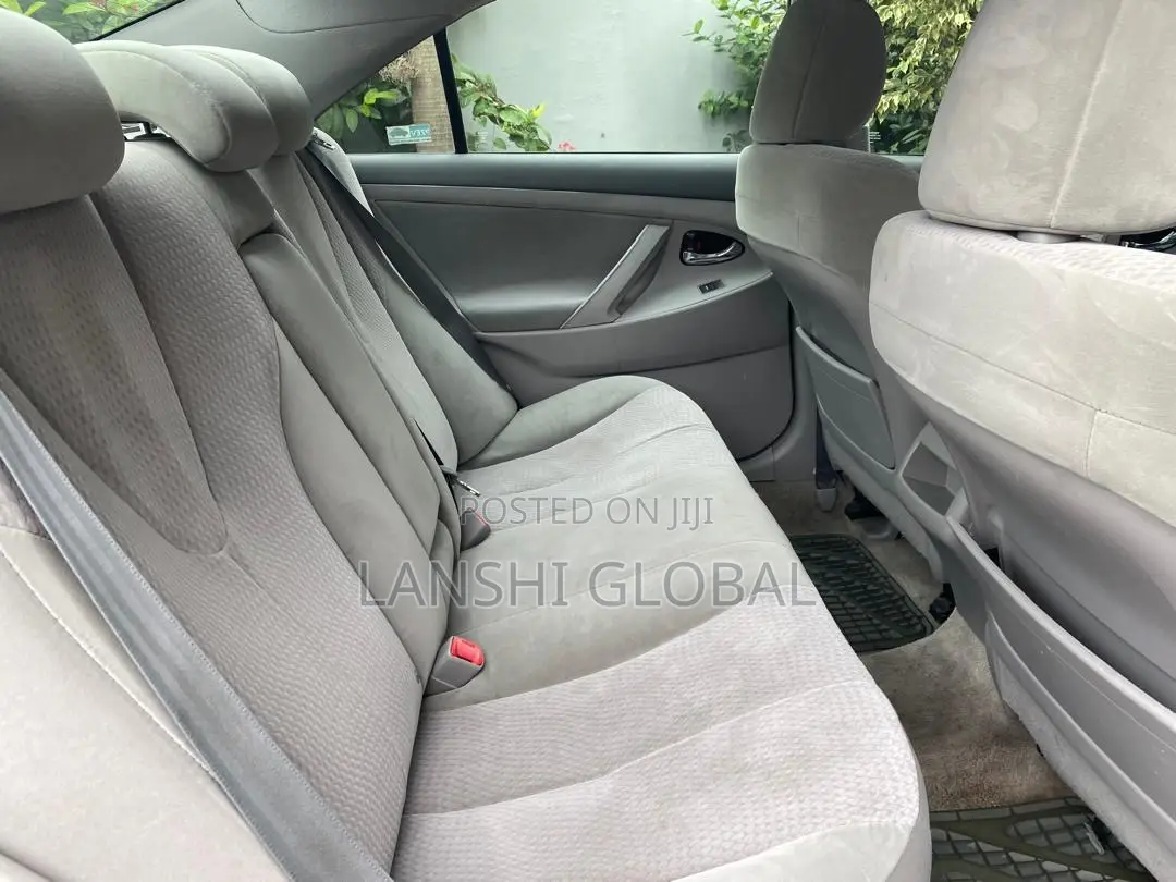 Toyota Camry LE 4dr Sedan (2.5L 4cyl 6A) 2011 Black