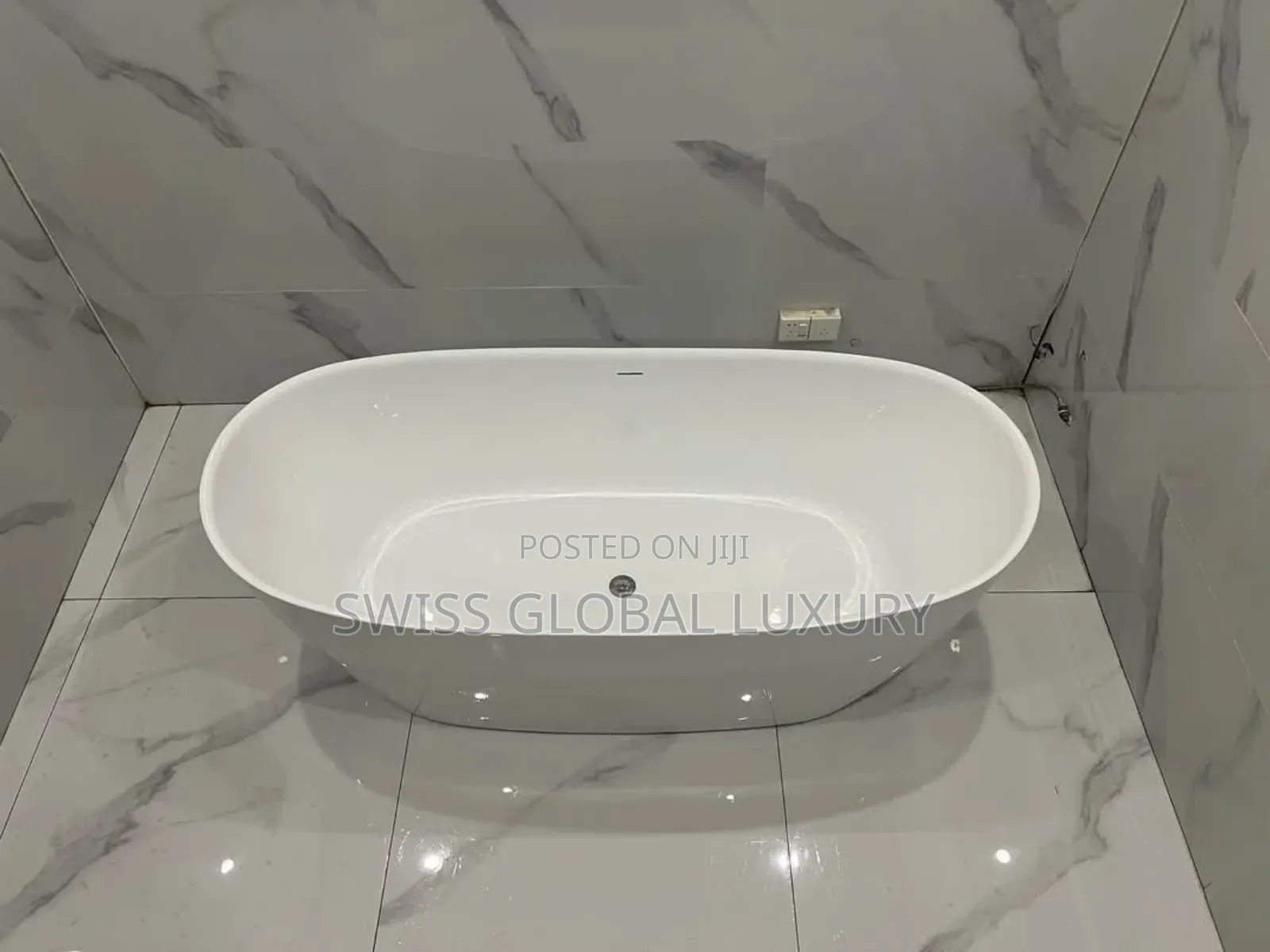High Quality Standard Acrylic Bathtub
