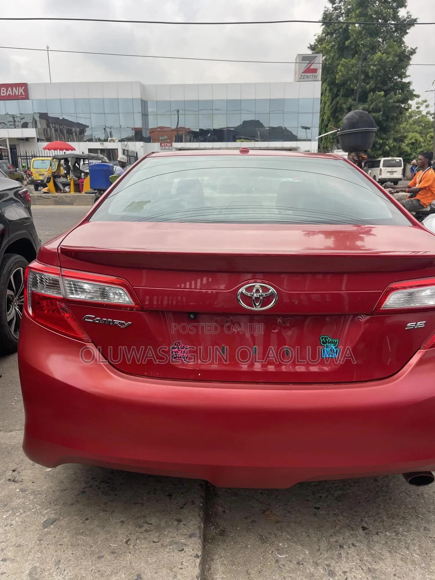 Toyota Camry SE 4dr Sedan (2.5L 4cyl 6A) 2012 Red
