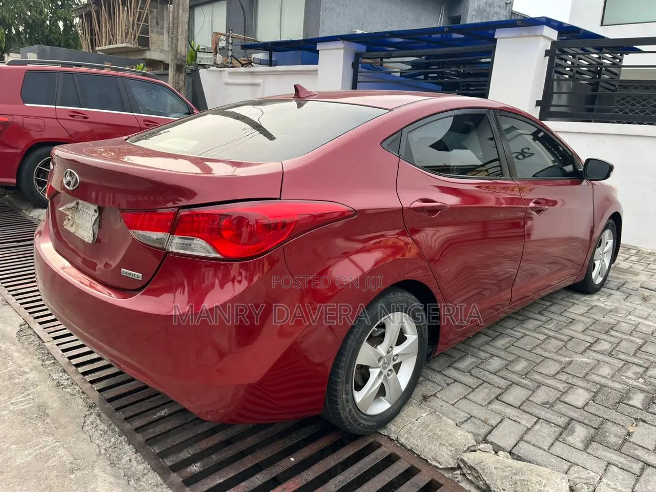 Hyundai Elantra 2012 Red