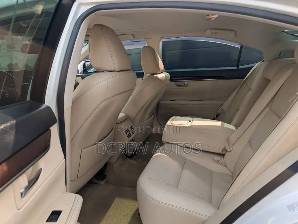 Lexus ES 350 FWD 2014 White