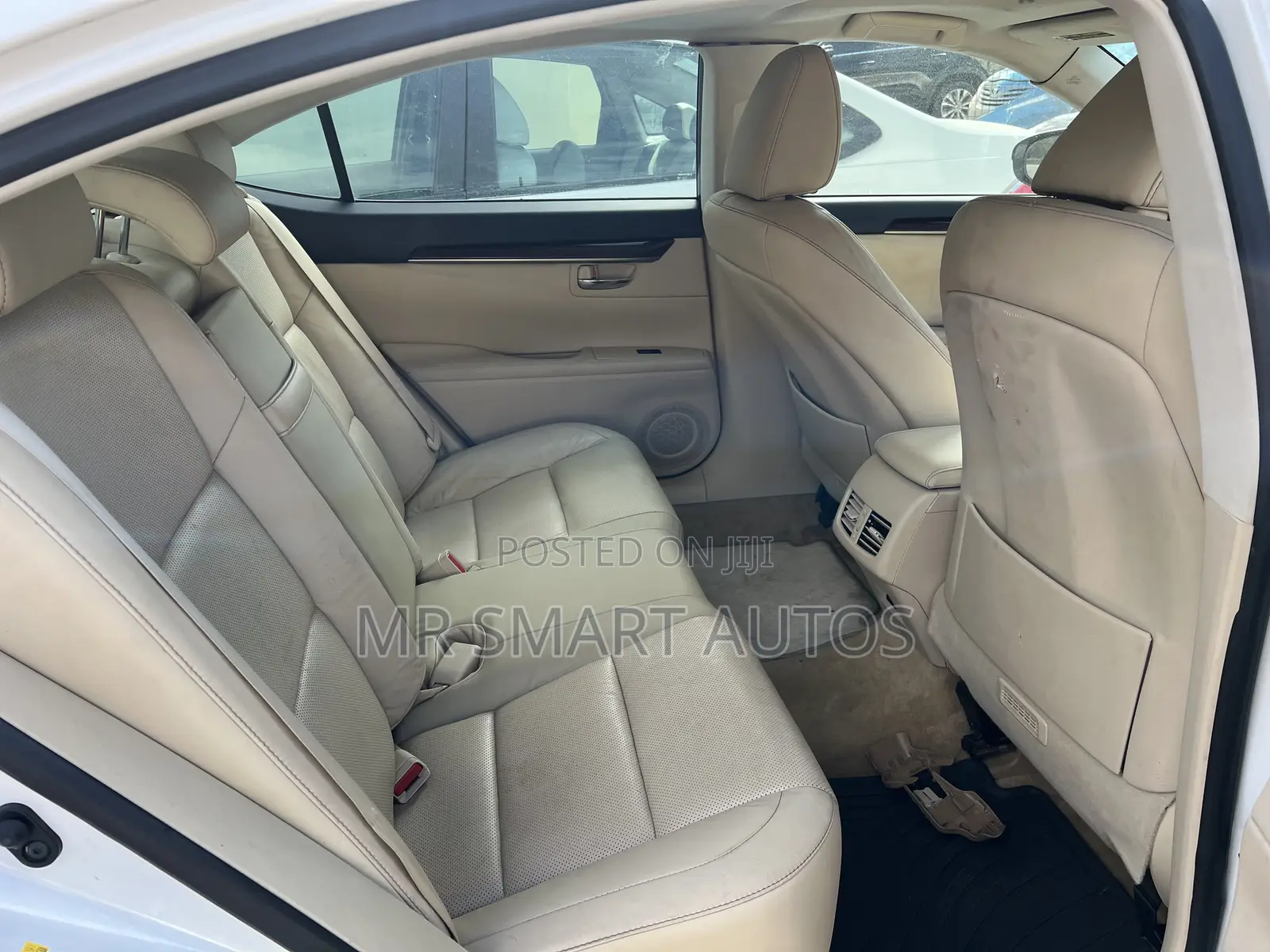Lexus ES 350 FWD 2014 White