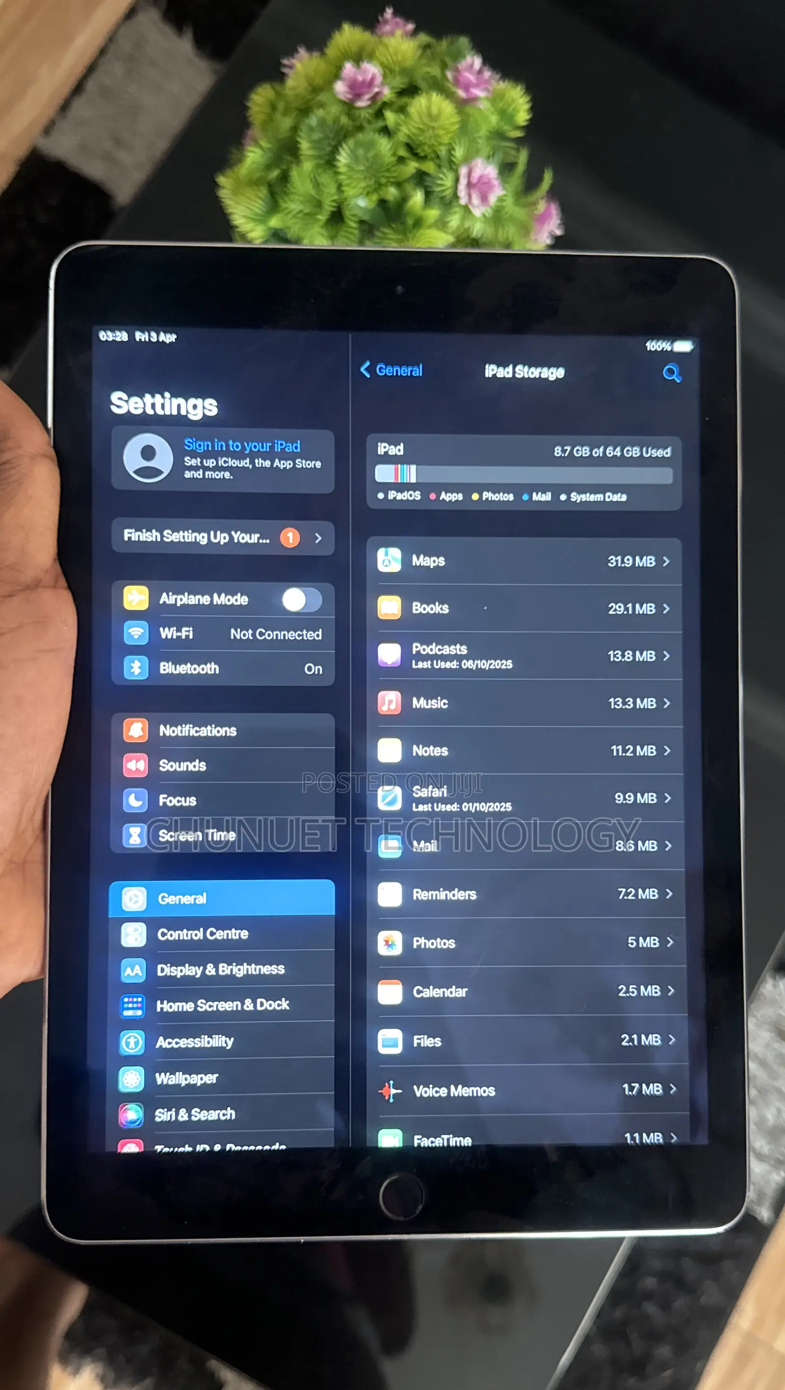 Apple iPad Air 64 GB Black