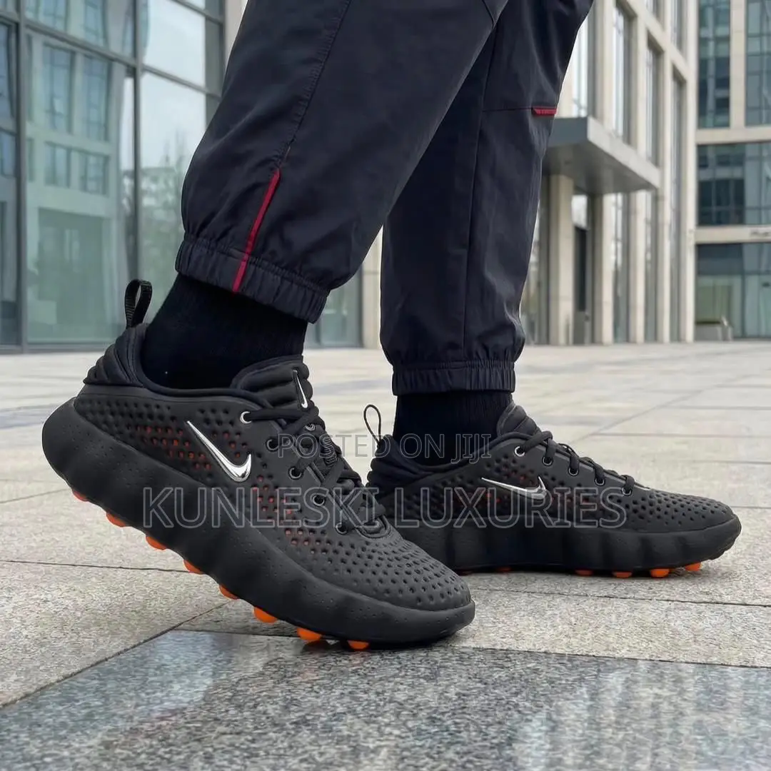 Original Nike Mind 002 Sneakers in 2 Colors