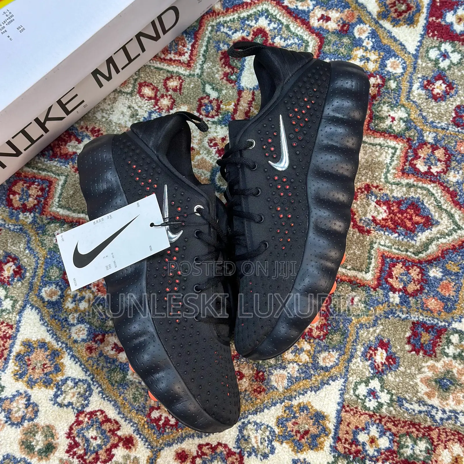 Original Nike Mind 002 Sneakers in 2 Colors