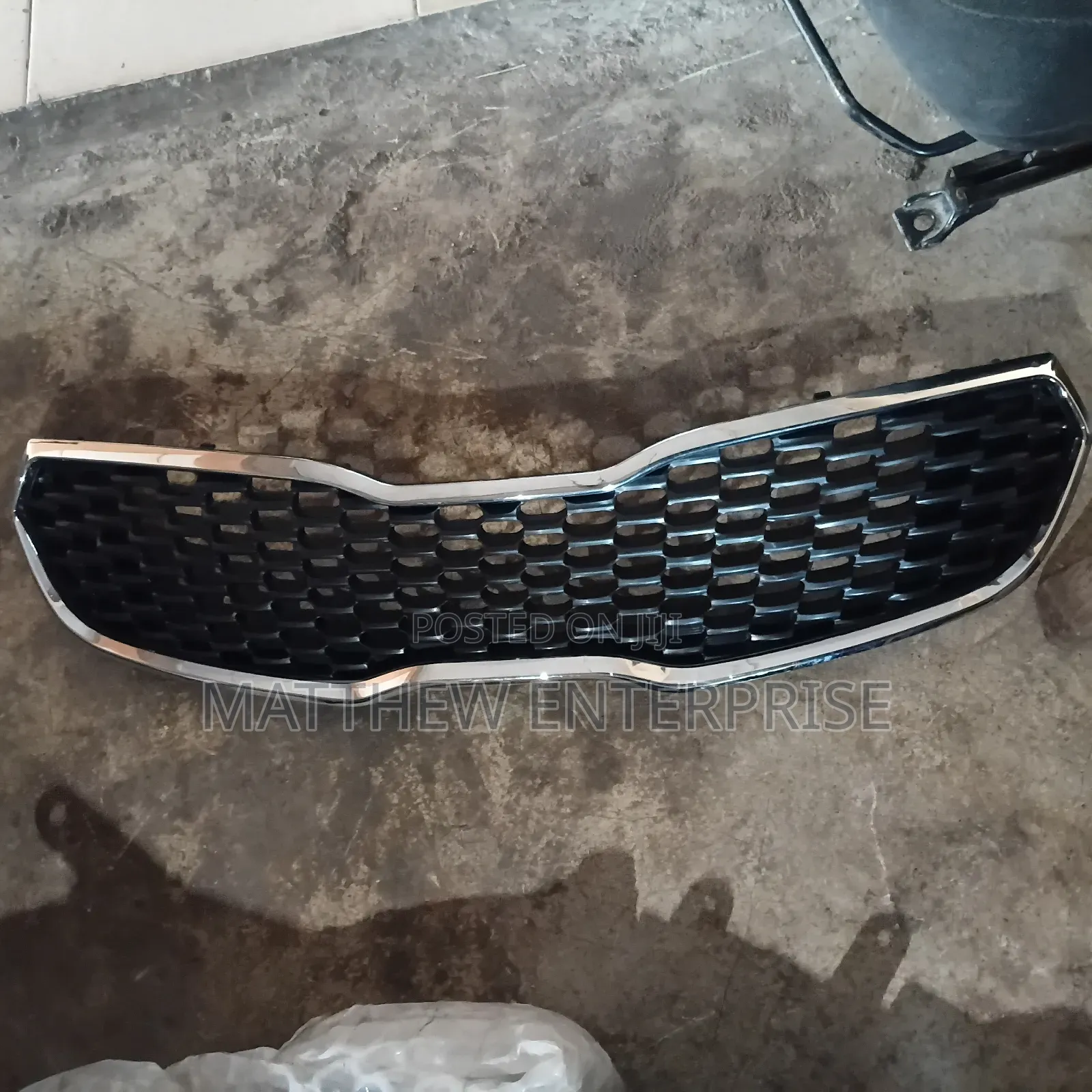 Kia Carato Front Grill