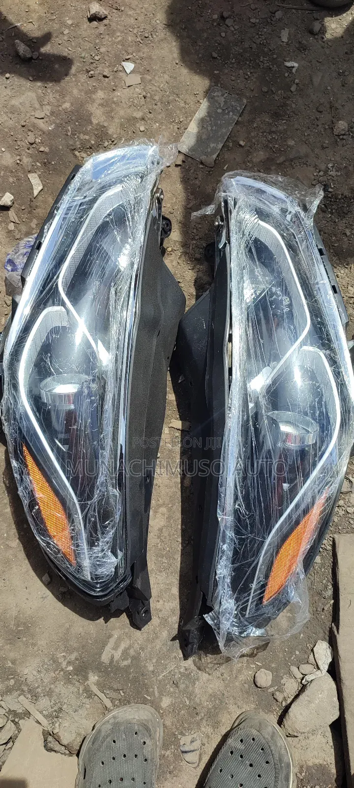 Set Head Lamp Hyundai Sonata 2018 Model