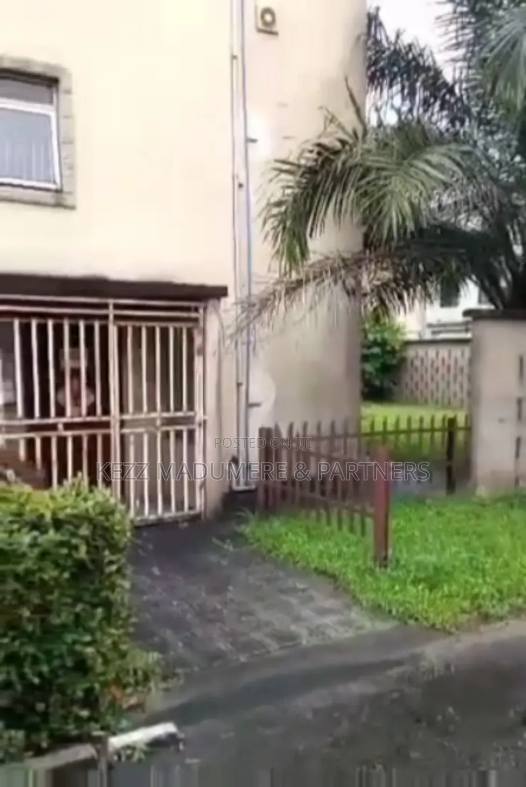 For Sale : 6 Plots With Structure at New Gra Phase 2 , Ph