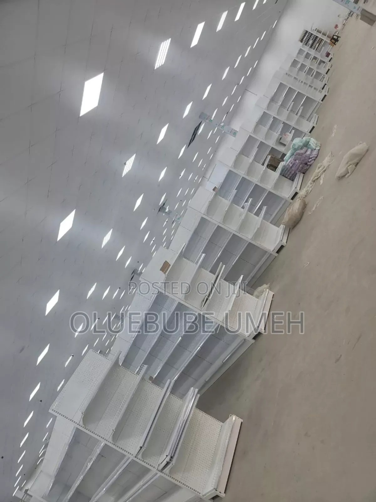 Premium Quality White Supermarket Shelves