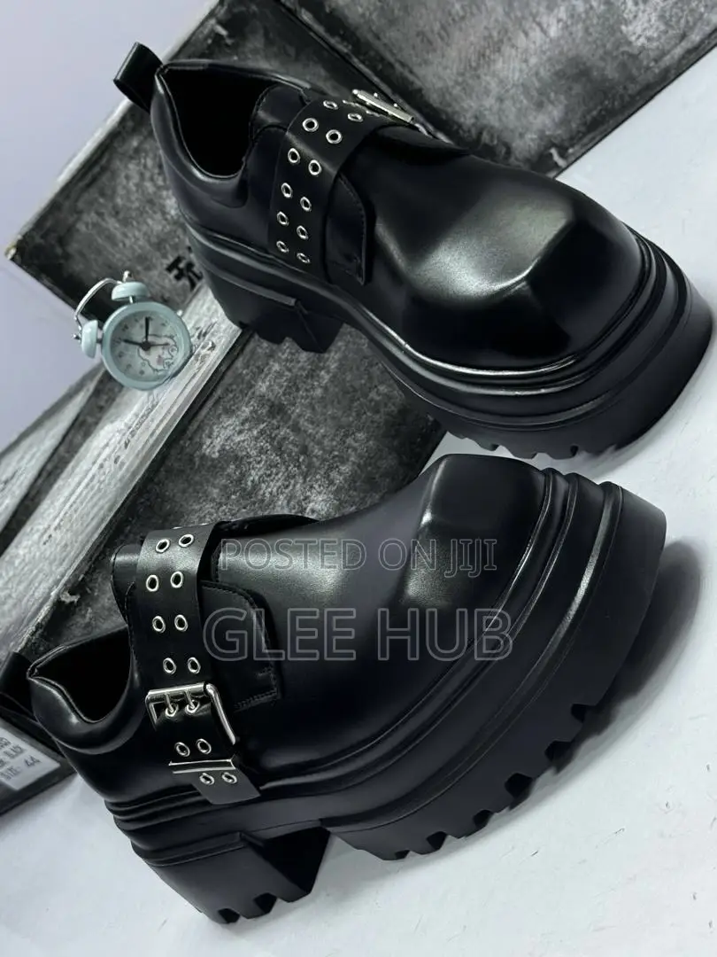 Double Sole Buckled Shoes