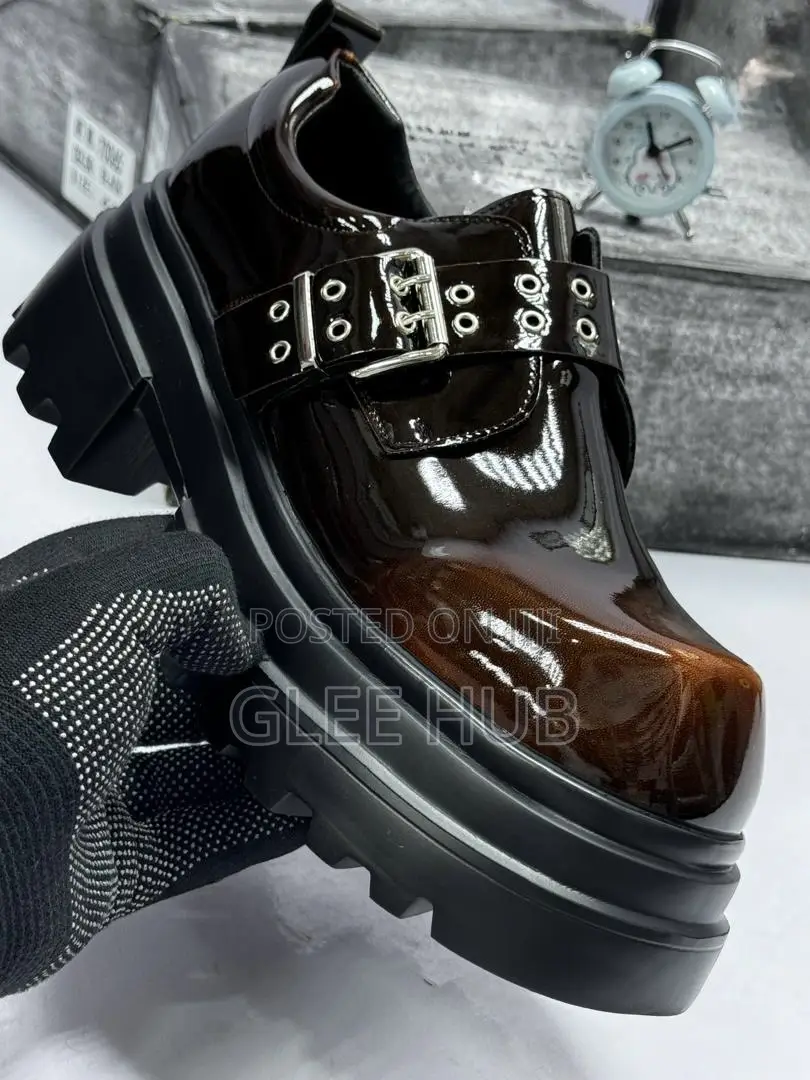 Double Sole Buckled Shoes