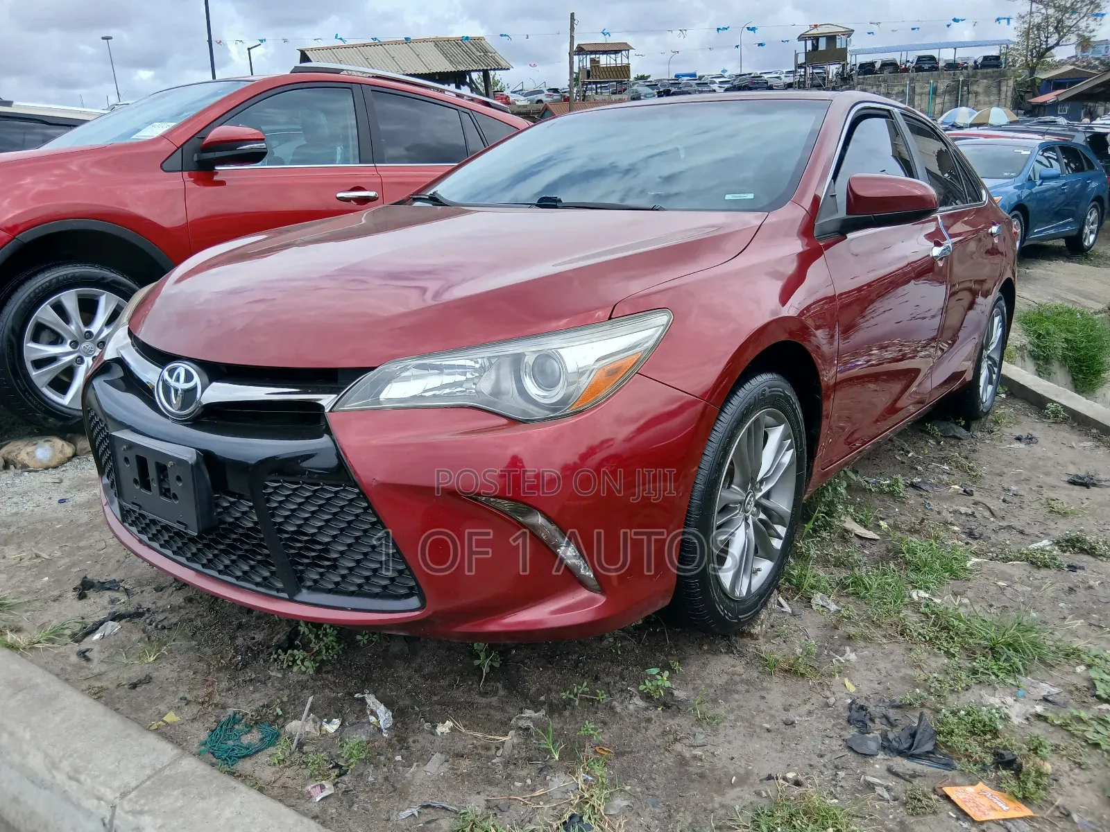 Toyota Camry SE w/Special Edition Pkg (2.5L 4cyl 6A) 2016 Red