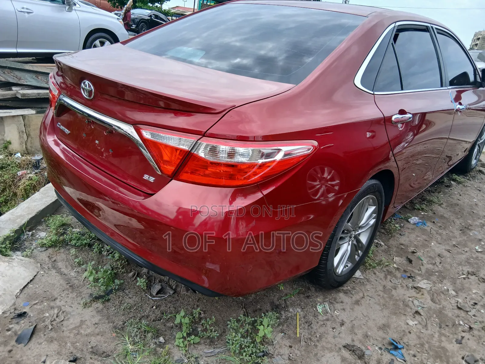 Toyota Camry SE w/Special Edition Pkg (2.5L 4cyl 6A) 2016 Red
