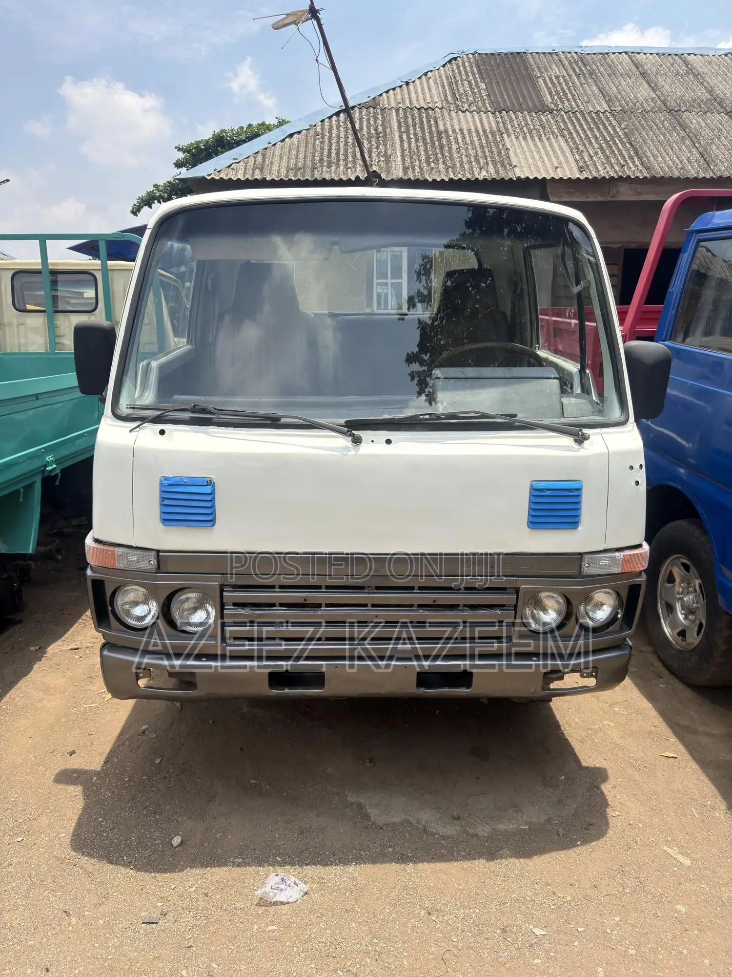 Nissan Cabstar 1998 White