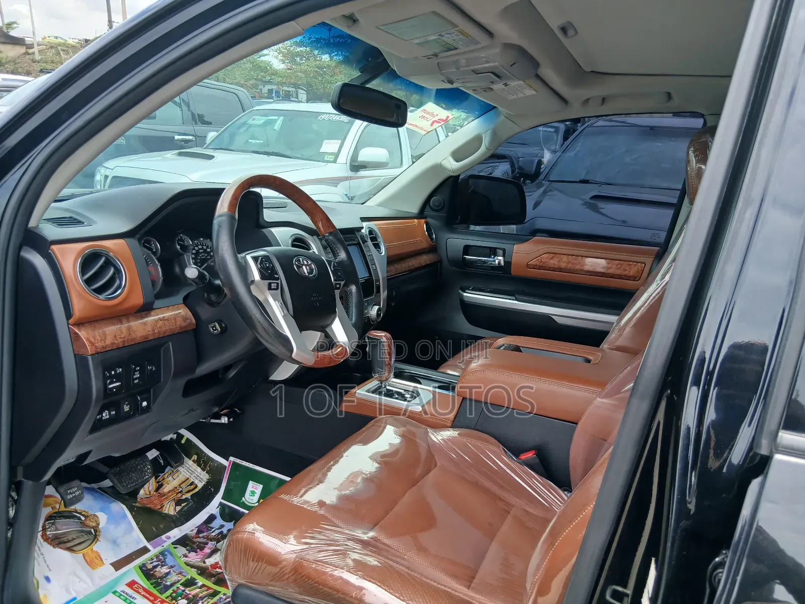 Toyota Tundra 1794 5.7L V8 w/FFV 4x4 CrewMax 5.6 ft. box 145.7 in. WB