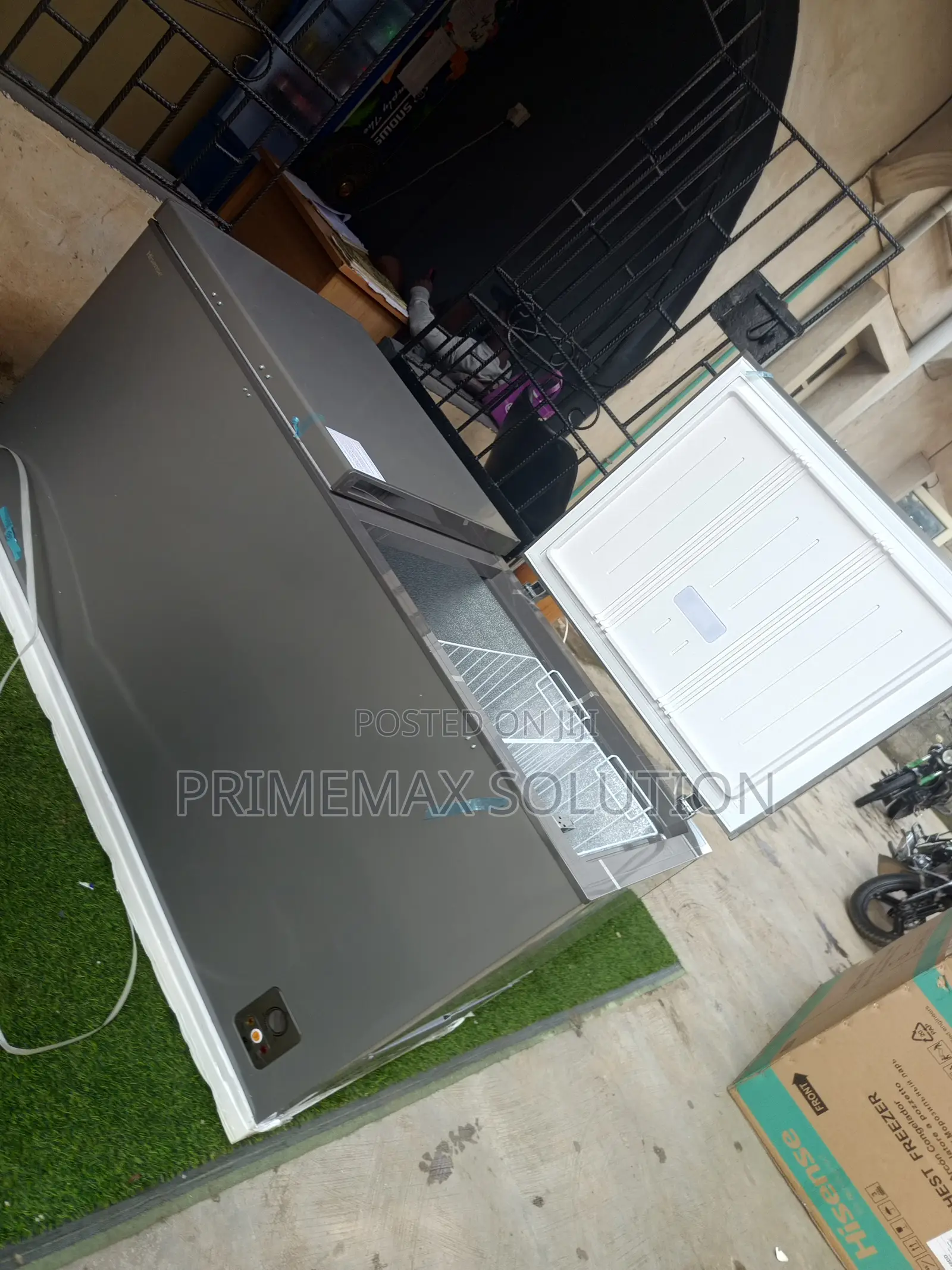 Hisense 500l Glass Top Double Door Chest Freezer FRZ Fc 66dd