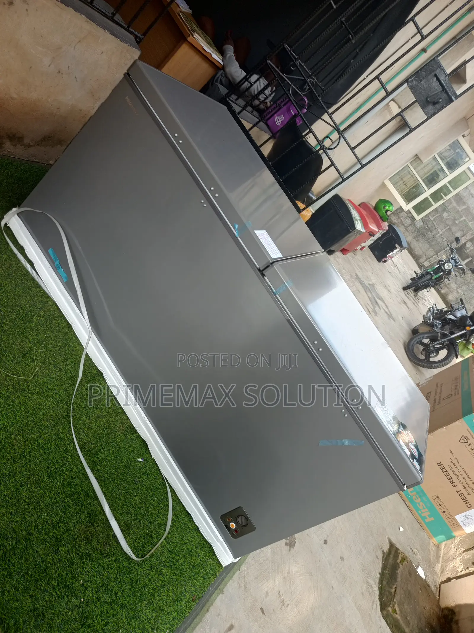 Spacious Efficient Hisense 500l Glass Chest Freezer