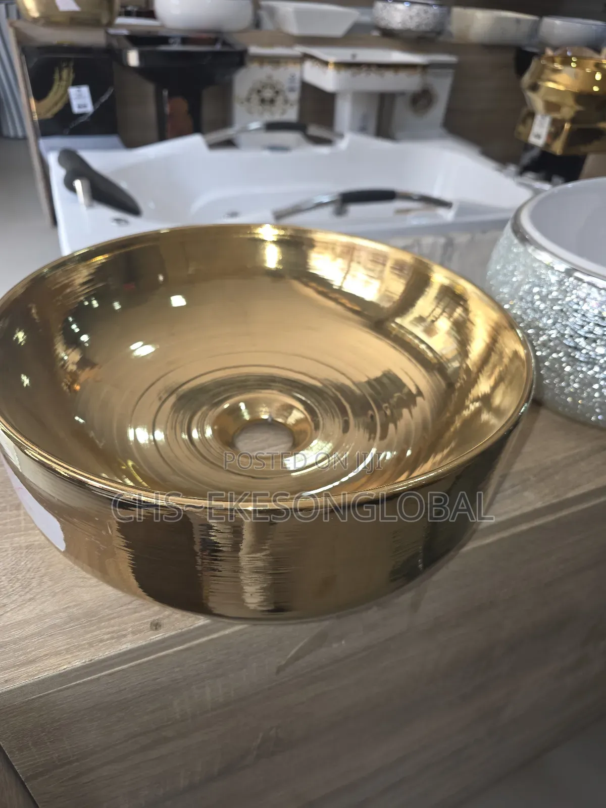 Diamond Design and Golden Color Vanity Basin