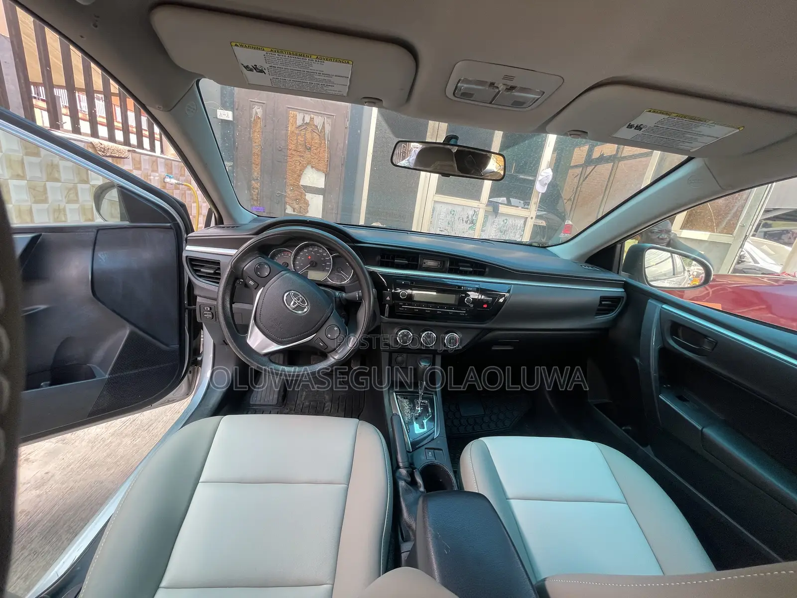 Toyota Corolla LE 4dr Sedan (1.8L 4cyl CVT) 2015 Silver