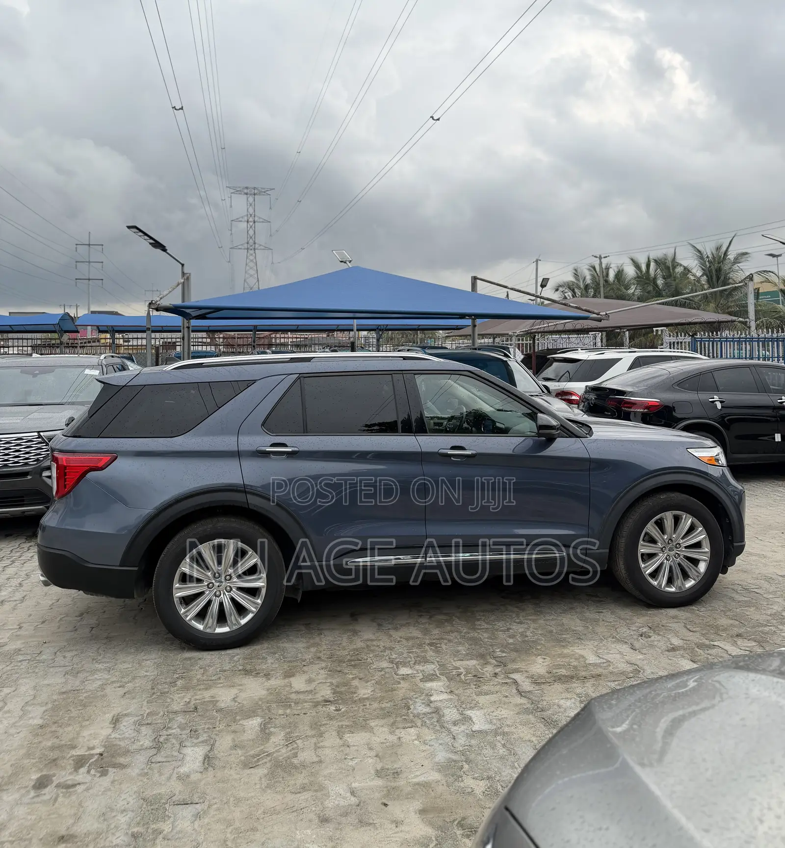 Ford Explorer Limited 2021 Blue