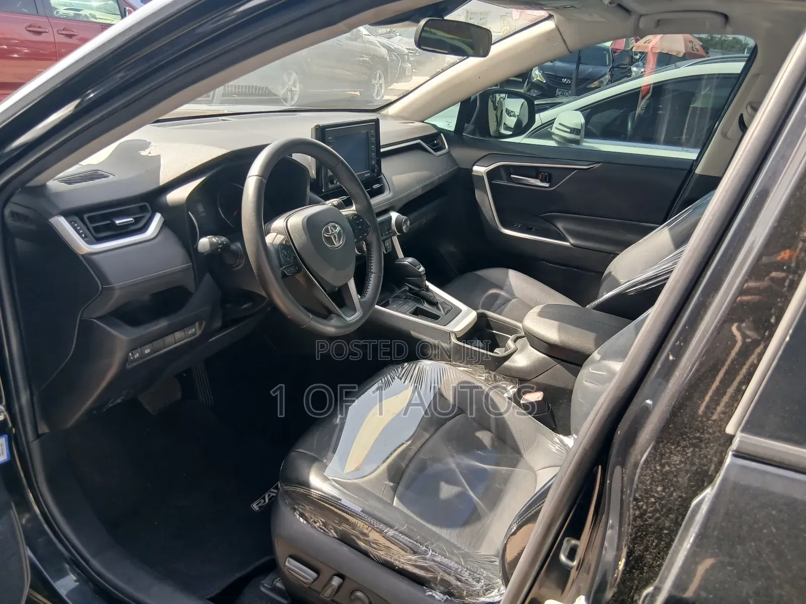 Toyota RAV4 XLE 2021 Black
