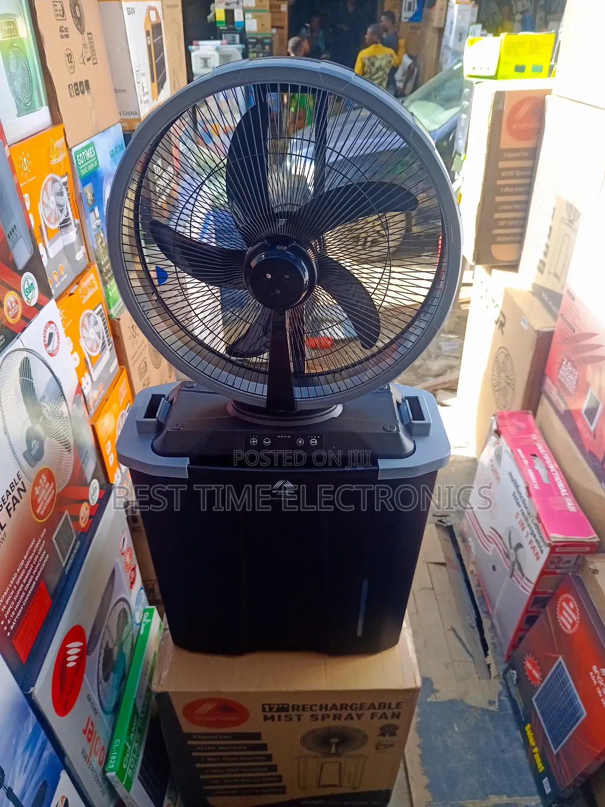 Andrakk 17" Rechargeable Mist Cooling Fan