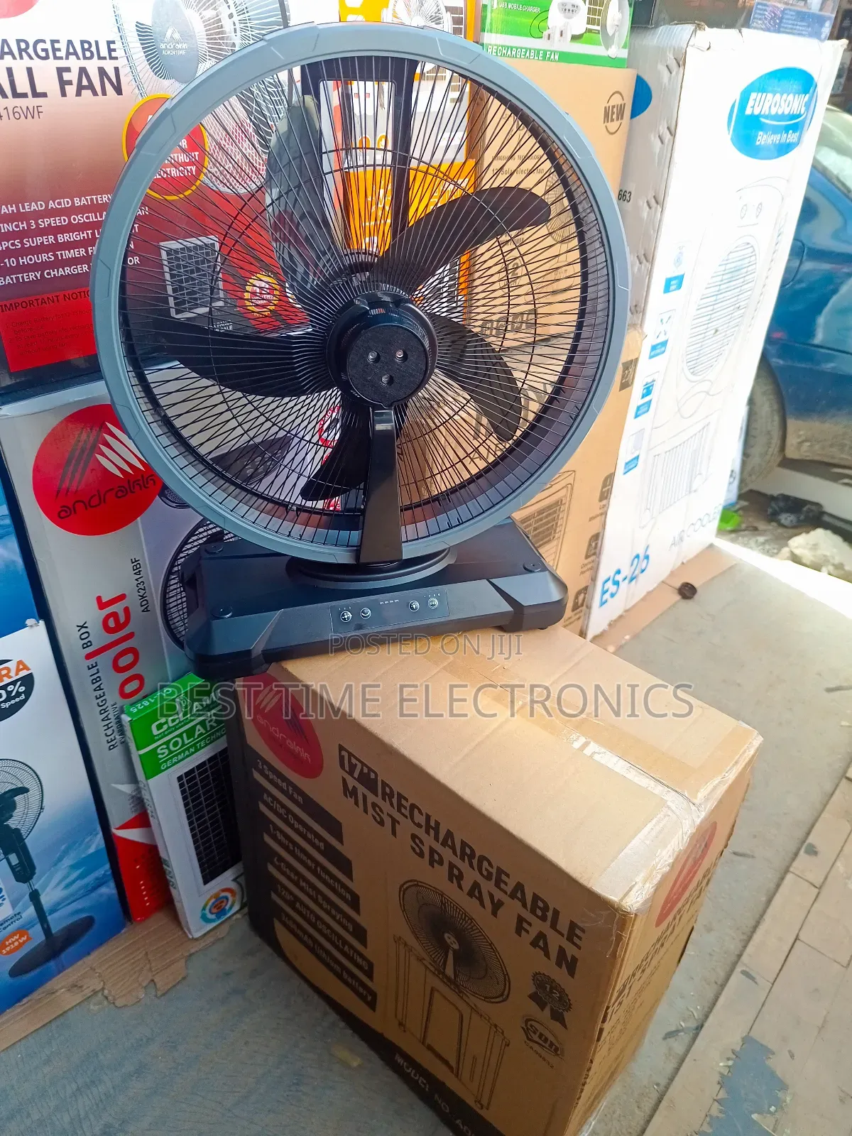 Andrakk 17" Rechargeable Mist Cooling Fan