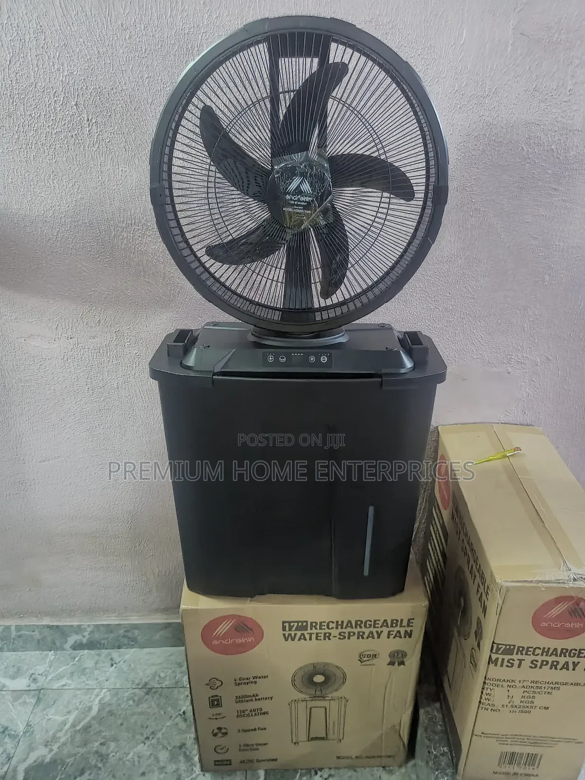 Andrakk Rechargeable Mist Spray Fan 17 Inches