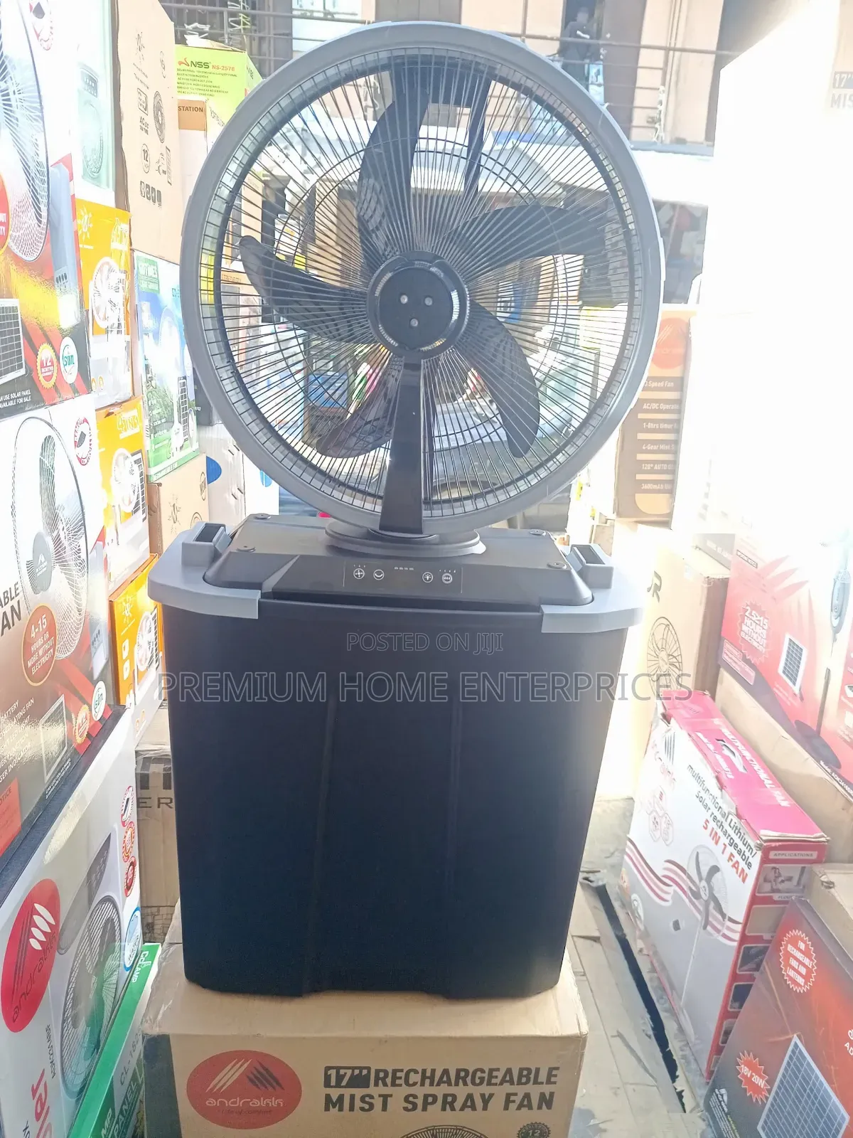 Andrakk Rechargeable Mist Spray Fan 17 Inches
