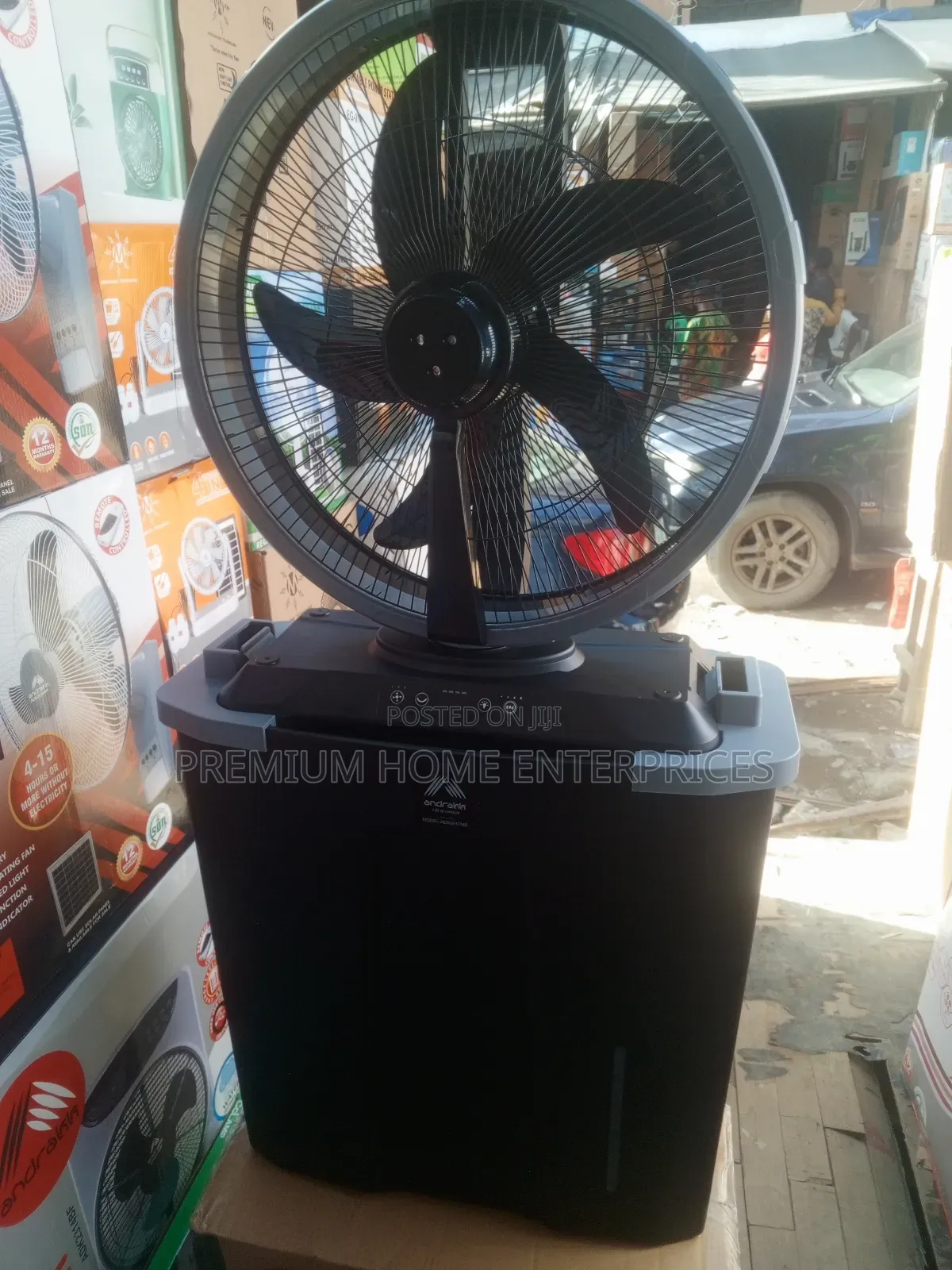Andrakk Rechargeable Mist Spray Fan 17 Inches
