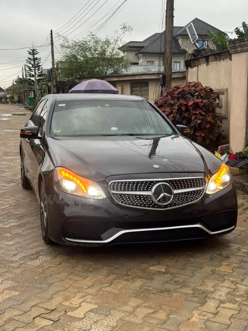 Mercedes-Benz E200 2015 Black