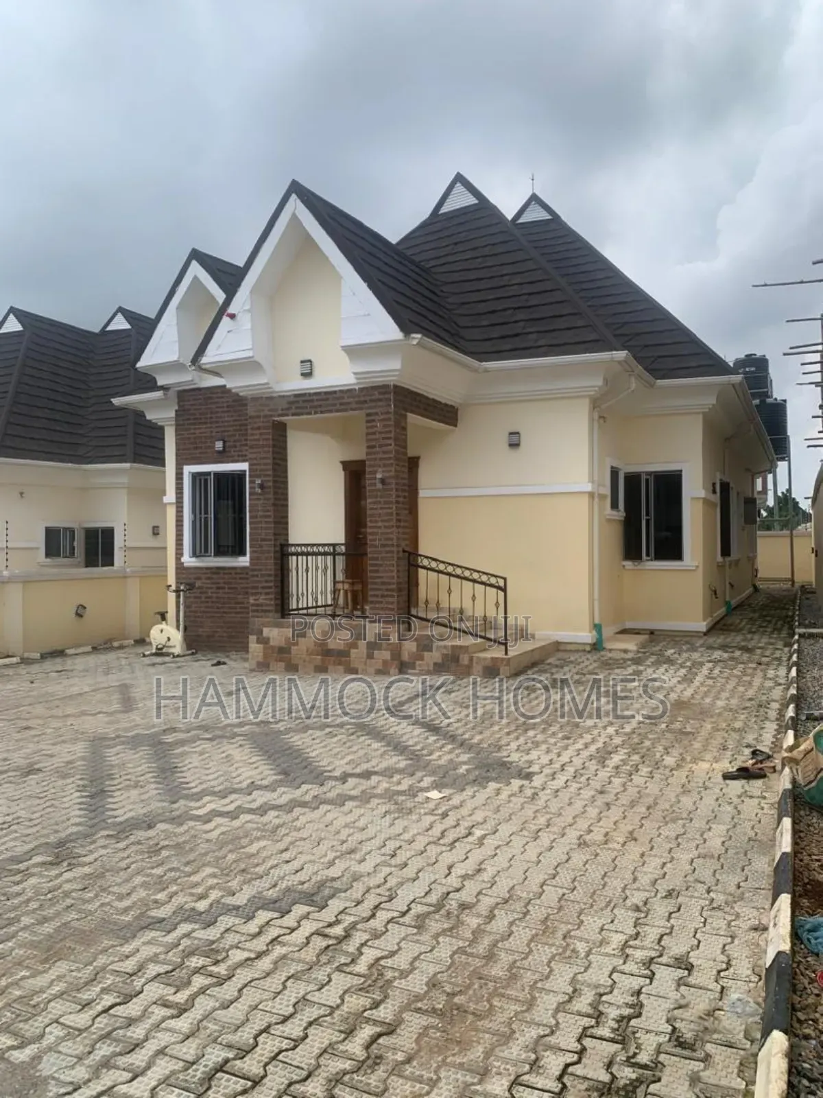 4bdrm Bungalow in Carlton Gate Estate, Akobo for sale
