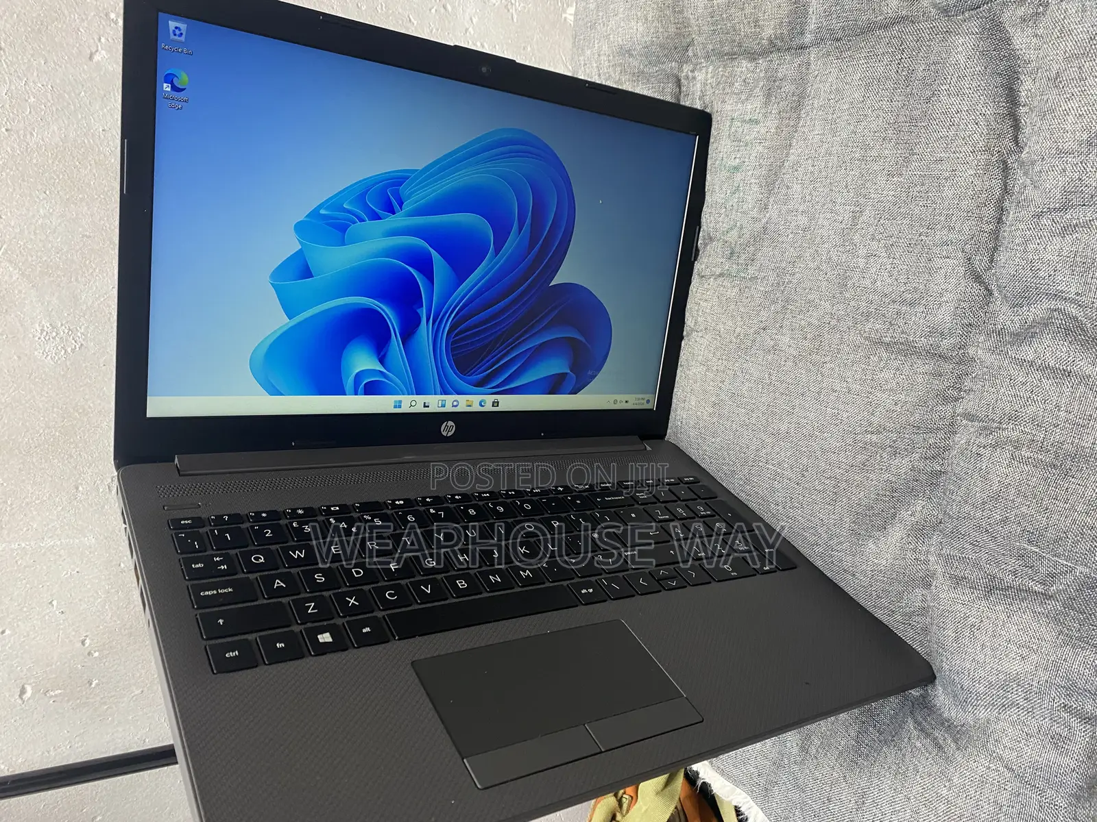 Laptop HP 255 G6 4GB AMD Ryzen 3 SSD 128GB
