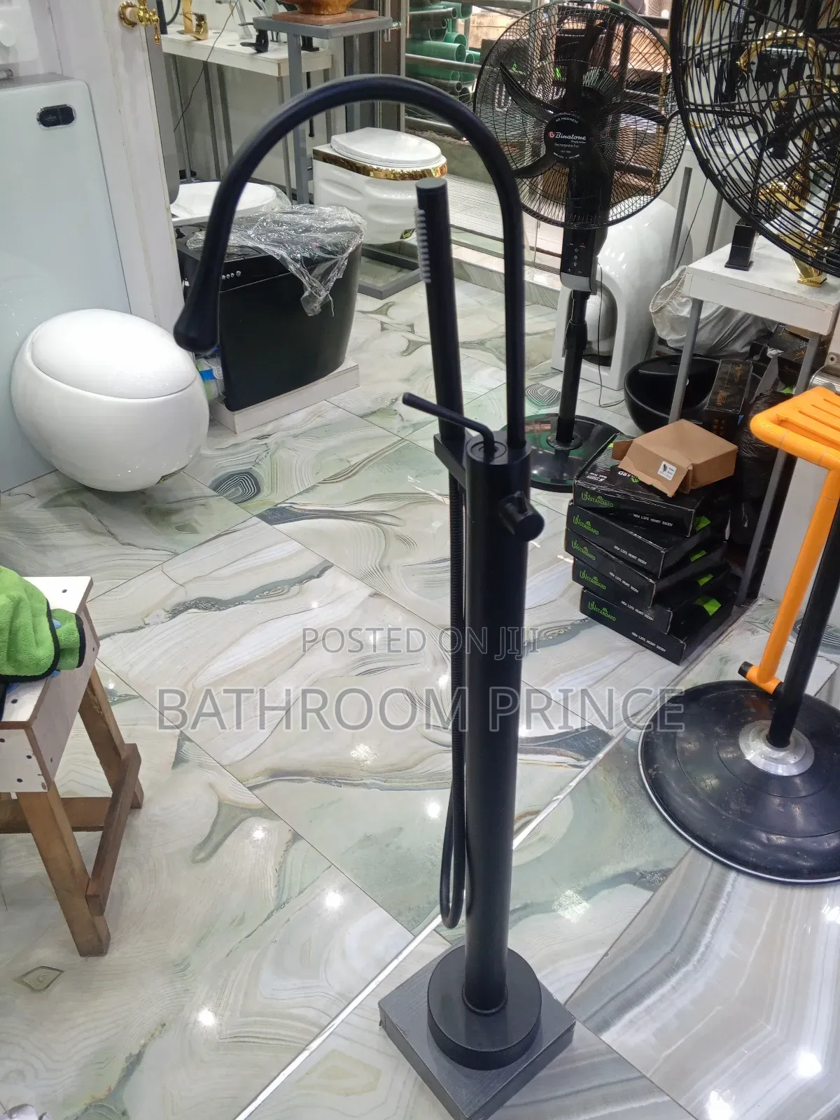 Quality Matt Black Standing Bathtub Mixer Tap