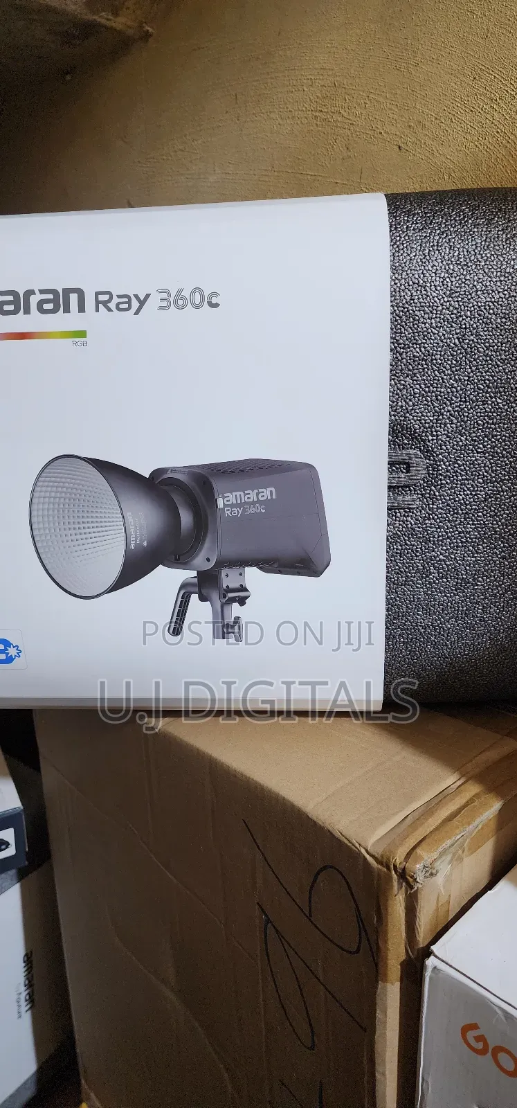 Amaran Ray 360c Professional Led Video Light