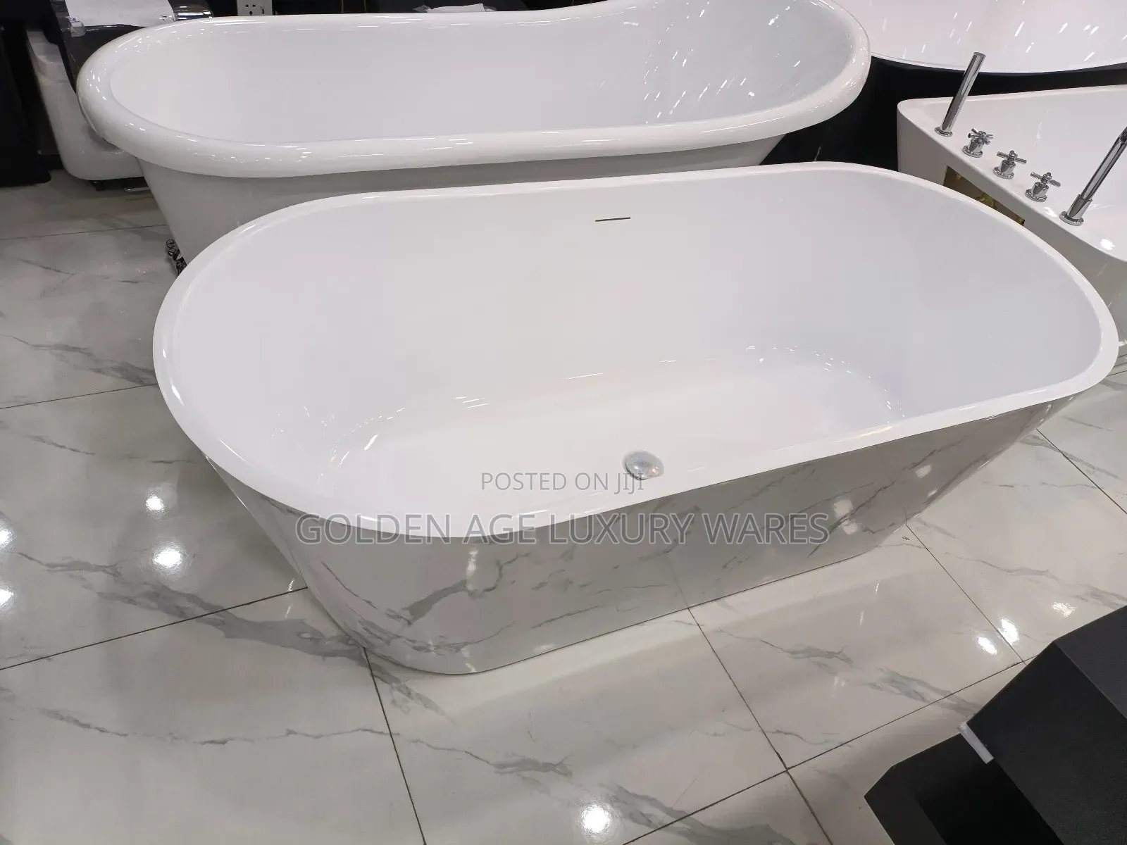 Marble White Oval Shaped Acrylic Bathtub