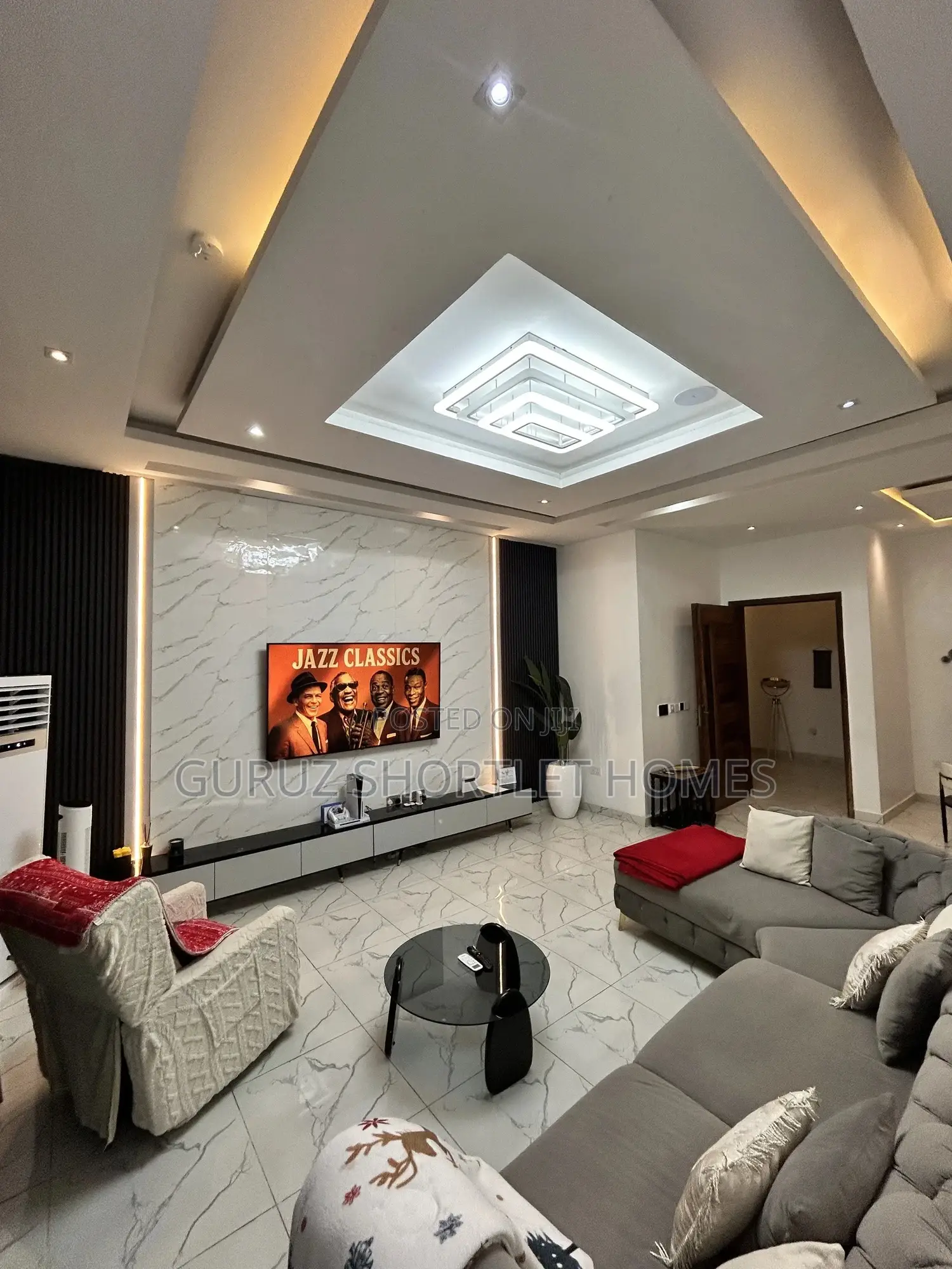 Smart Luxry Home in Ikeja Gra 3bed, Ps5, Pool, Wifi, 24/7 Pw
